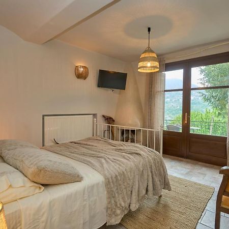 Thalassoxyla Mouressi Mouresi Ngoại thất bức ảnh