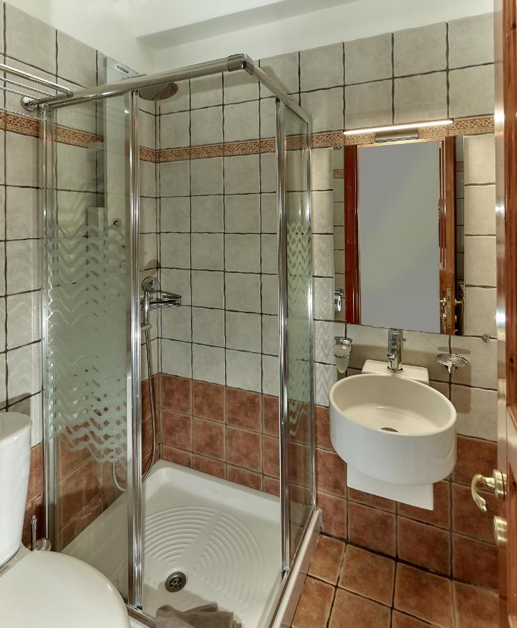 Thalassoxyla Mouressi Mouresi Ngoại thất bức ảnh